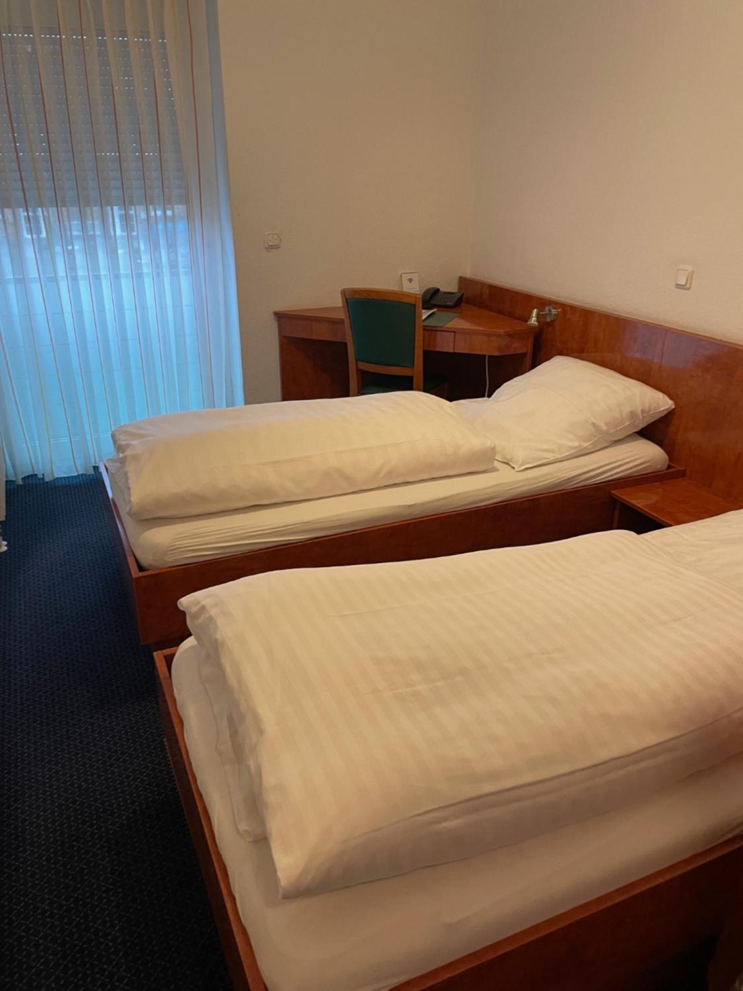 Hotel Merkenich Κολωνία Εξωτερικό φωτογραφία